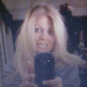 Meet your Posher, Della